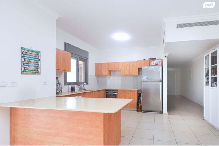 דירת גן, בני בנימין, נתניה