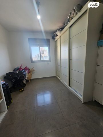 דירה, אהוד מנור, הכרם ב, עכו