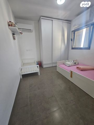 דירה, אהוד מנור, הכרם ב, עכו