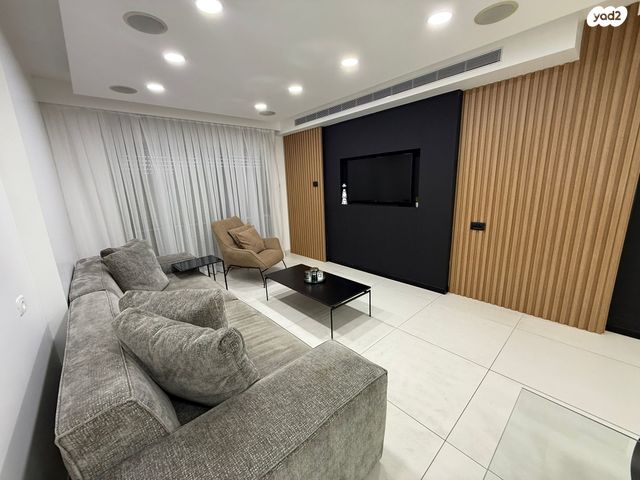 דירת גן, נחל הצבי, קרית רבין, מגדל העמק