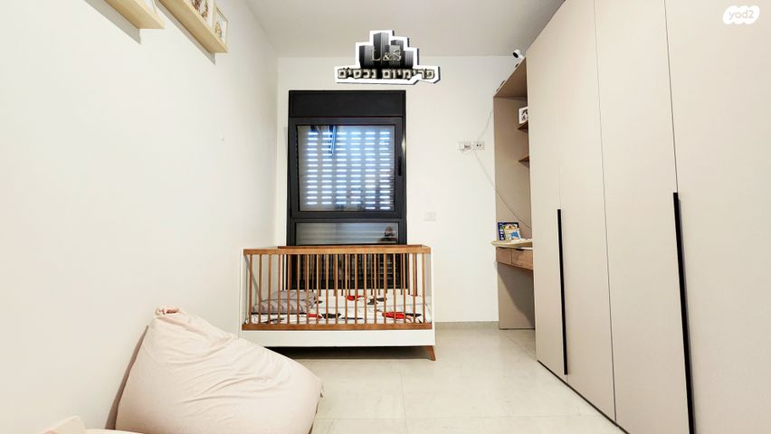 גג/ פנטהאוז, שמעון פרס/ האצטדיון, נהריה