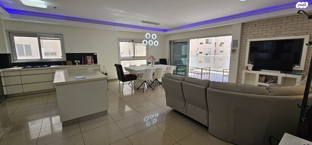 דירה, שדרות ניצה 20, צפון מערב מרכז העיר, נתניה