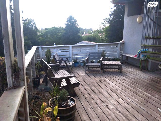 דירה, נווה עודד, בנימינה גבעת עדה