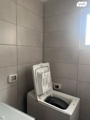 דירה, אסף שמחוני, אחדות, פתח תקווה