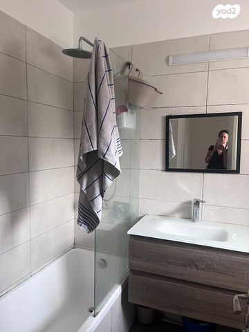 דירה, אסף שמחוני, אחדות, פתח תקווה