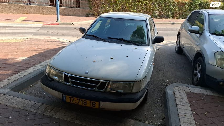 900 אוט׳ האצ'בק 5 דל 2.3 (150 כ״ס)