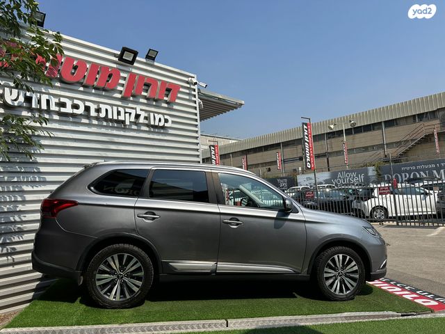 מיצובישי אאוטלנדר