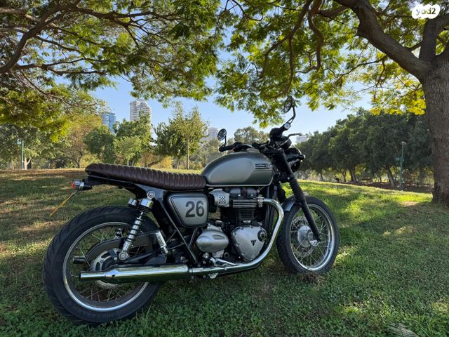 מודעת רכב טריומף Bonneville T100