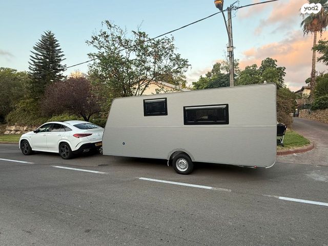 מודעת רכב נגרר (קראוון נגרר)