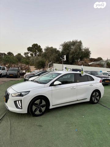 יונדאי איוניק