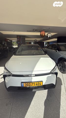 ג׳ילי Geometry C