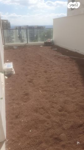 דירת גן, דרך בר יהודה 52, אזור תעשיה, נשר