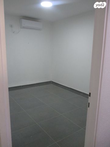 דירה, רוטשילד 10, לב העיר, טבריה