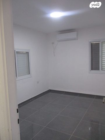 דירה, רוטשילד 10, לב העיר, טבריה