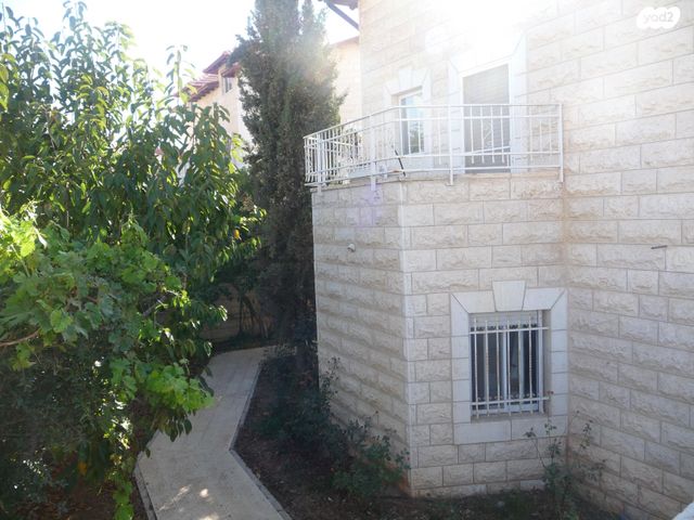 בית פרטי/ קוטג', אבני החושן 7, הר שמואל, גבעת זאב