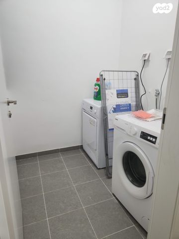 דירה, גילדסגיים 4, קרית קריניצי, רמת גן