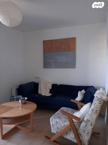 דירה, יהושע בן נון 38, קטמון הישנה, ירושלים