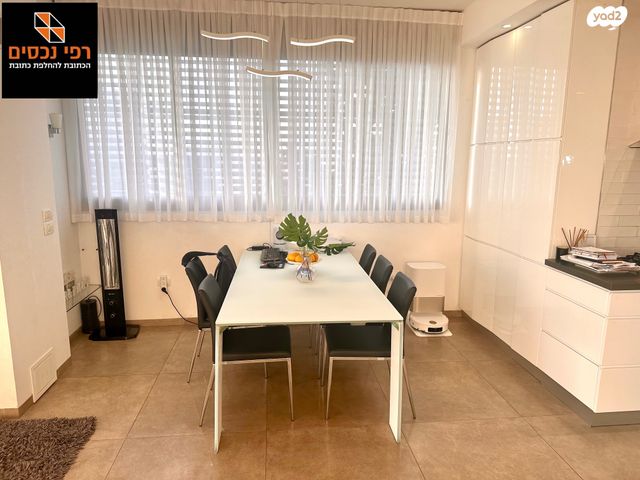 גג/ פנטהאוז, בורוכוב, גבעתיים