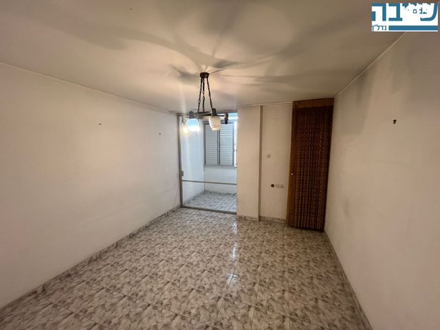 דירה, מעפילי אגוז, נווה חן, תל אביב יפו