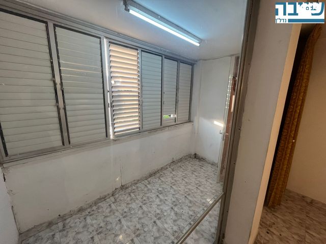 דירה, מעפילי אגוז, נווה חן, תל אביב יפו