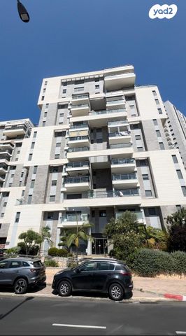 דירה, שדרות האלונים 20, פארק המושבה, באר יעקב