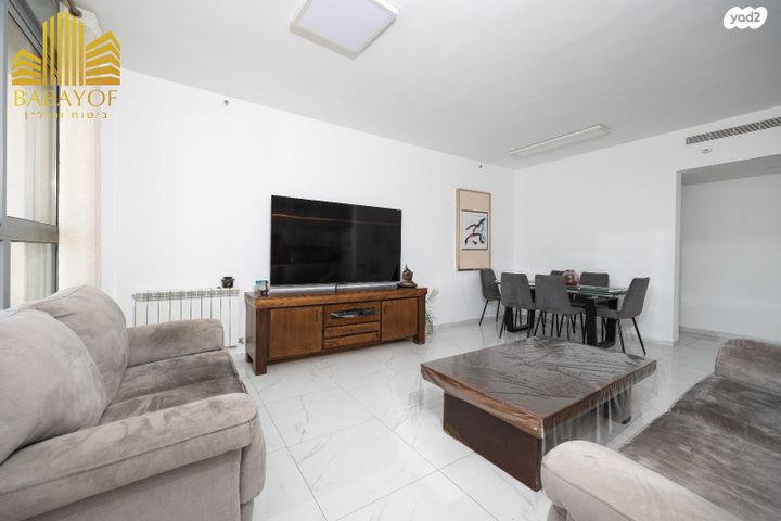 דירה, אליהו קורן, חומת שמואל, הר חומה, ירושלים