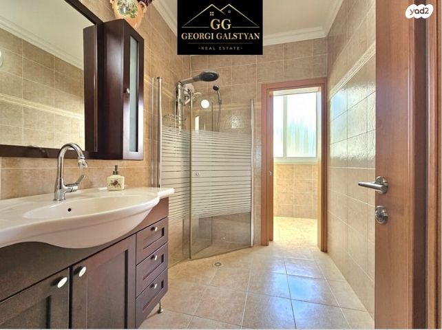 דירה, ז'בוטינסקי 39, מרכז העיר, חדרה