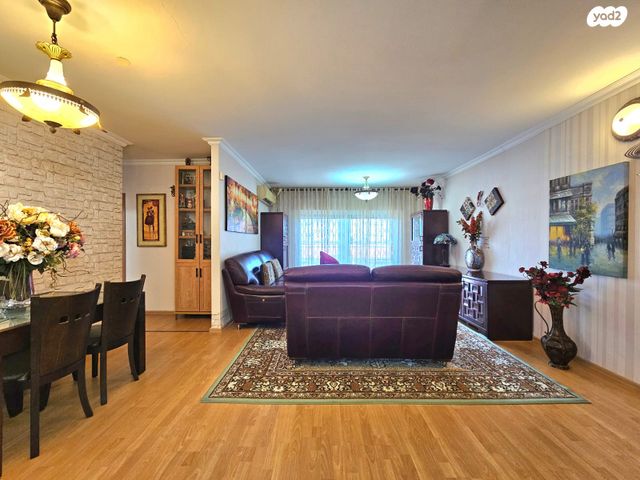 ז'בוטינסקי 39