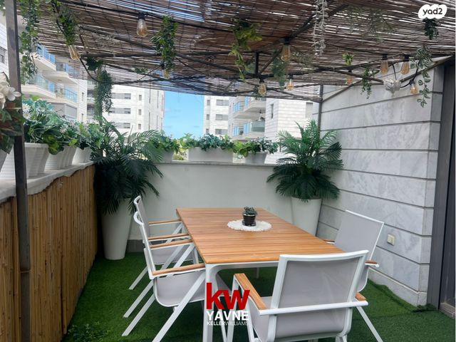 דירה, שדרות הרצל, נאות שמיר, יבנה