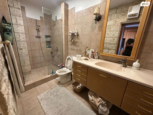 גג/ פנטהאוז, רבי בנימין, בית הכרם, רמת בית הכרם, ירושלים