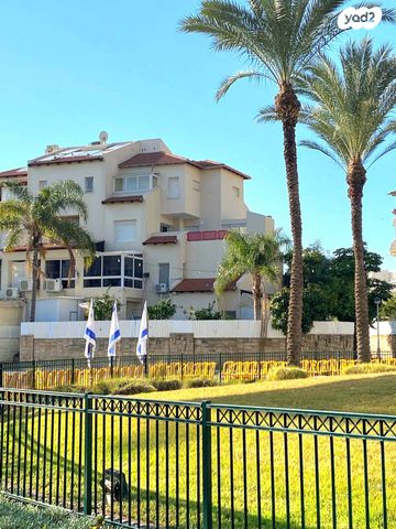 דופלקס, משה דיין, נווה סביון, אור יהודה