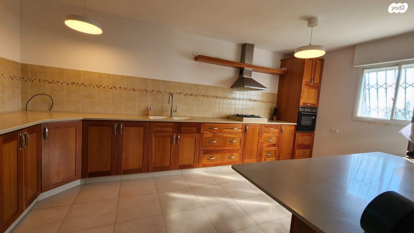 דופלקס, יצחק רבין, צפת