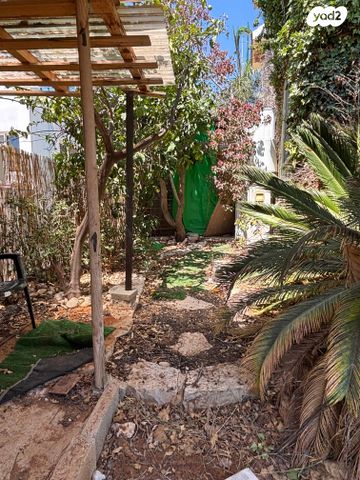 דו משפחתי, פולג 37, יובלים, אלפי מנשה