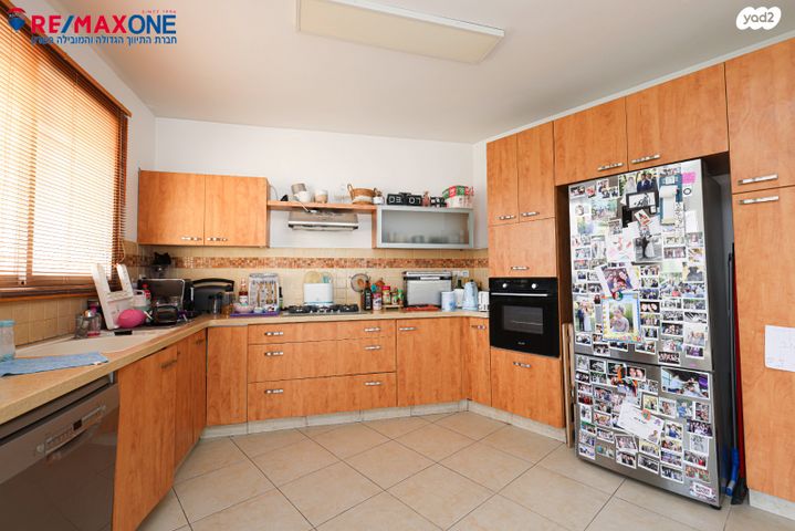 דירה, הפרחים, כפר סבא