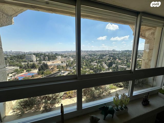 גג/ פנטהאוז, רבי בנימין, בית הכרם, רמת בית הכרם, ירושלים