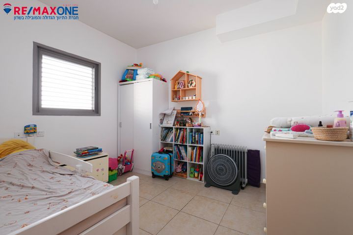 דירה, הפרחים, כפר סבא