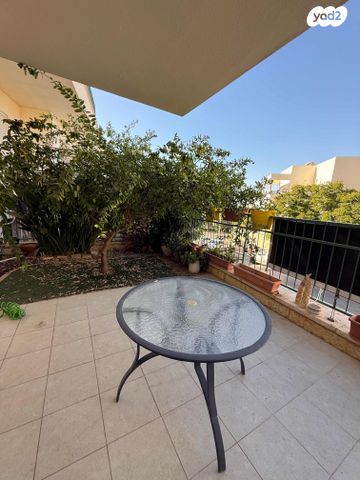 דירת גן, הנביאים, מודיעין מכבים רעות