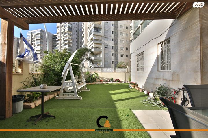 דירת גן, דרך הים, עכו