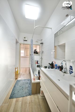 דירה, האמהות 4, ד' / מערב מרכז העיר, רחובות