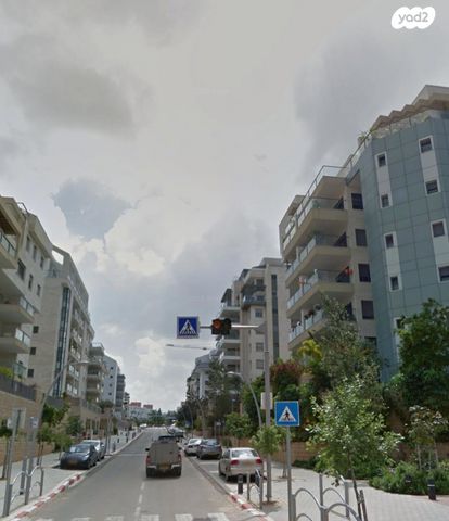 אהוד מנור 