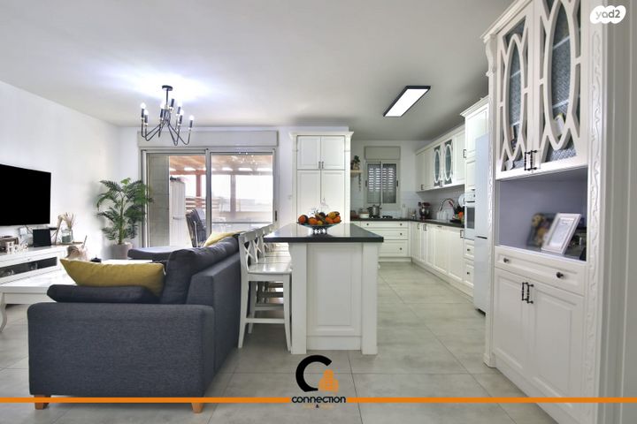 דירת גן, דרך הים, עכו