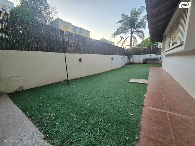 דירת גן, המושב, מרכז כרכור, פרדס חנה כרכור