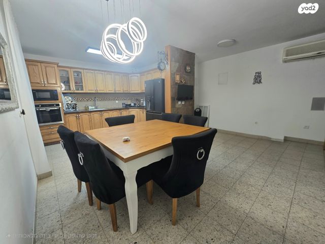 דירת גן, המושב, מרכז כרכור, פרדס חנה כרכור