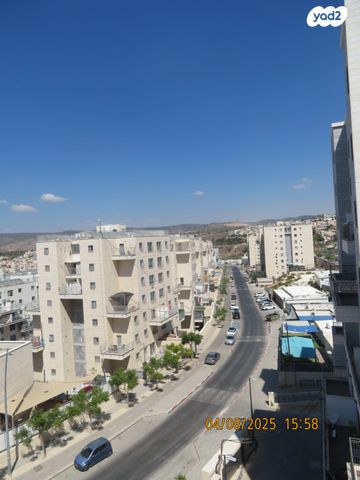 דירה, הרב יעקב אדלשטיין, בית שמש