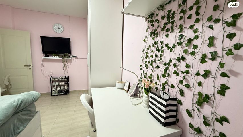 דו משפחתי, הצבעוני, הזיתים, מעלות תרשיחא