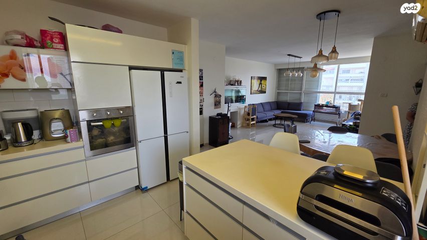 דירה, מנחם מששוילי, גבעתי, רחובות