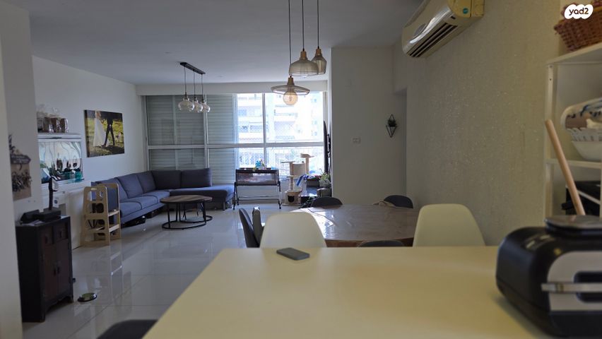 דירה, מנחם מששוילי, גבעתי, רחובות