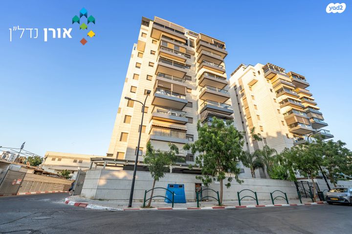 דירת גן, אהרון מזיא, שעריים, רחובות