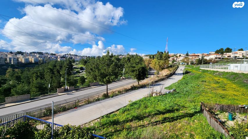 דופלקס, יצחק רבין, צפת