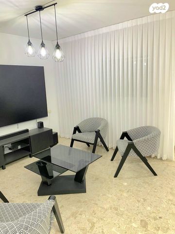 דופלקס, משה דיין, נווה סביון, אור יהודה